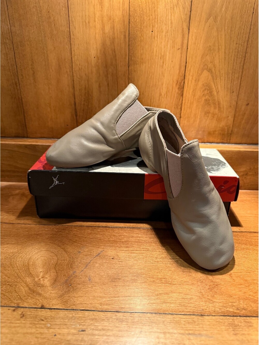 New Capezio Jazz Shoes Tan Leather Youth Size 1